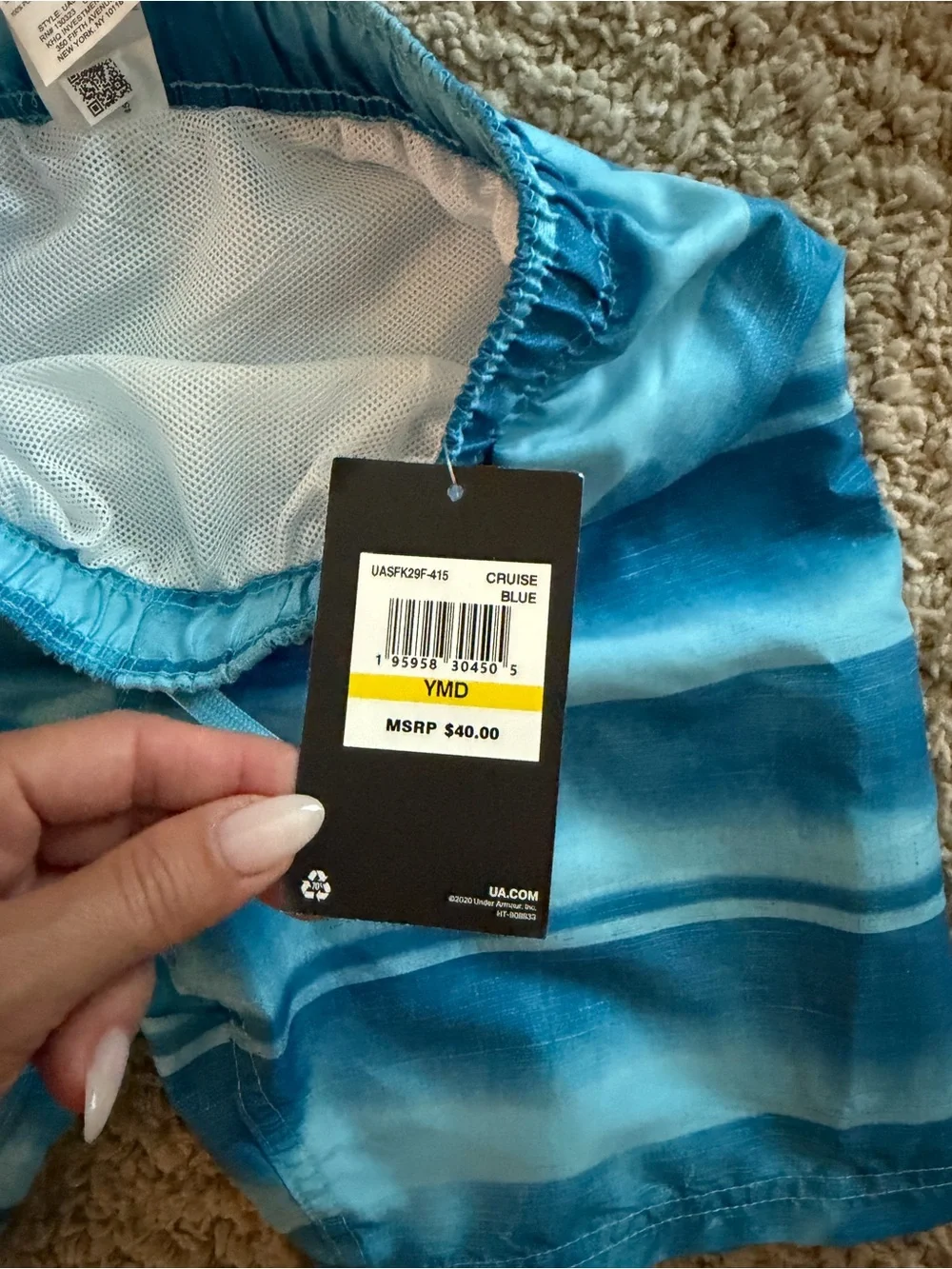 Under Armour Boys Blue Striped Swim Trunks Size Youth Medium NWT